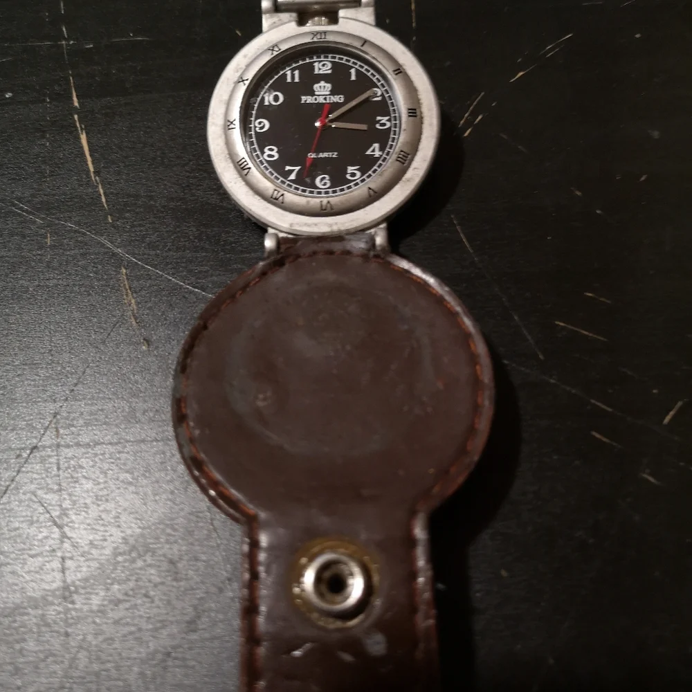 Watch - Picture 3 of 4